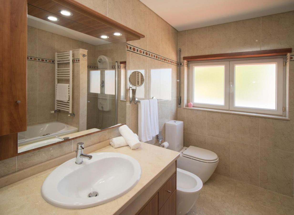 Riverzenhouse Hotel Еспосенде Екстериор снимка